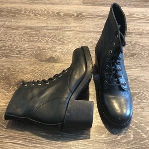 Steve Madden Boots 🖤 Moving Sale!